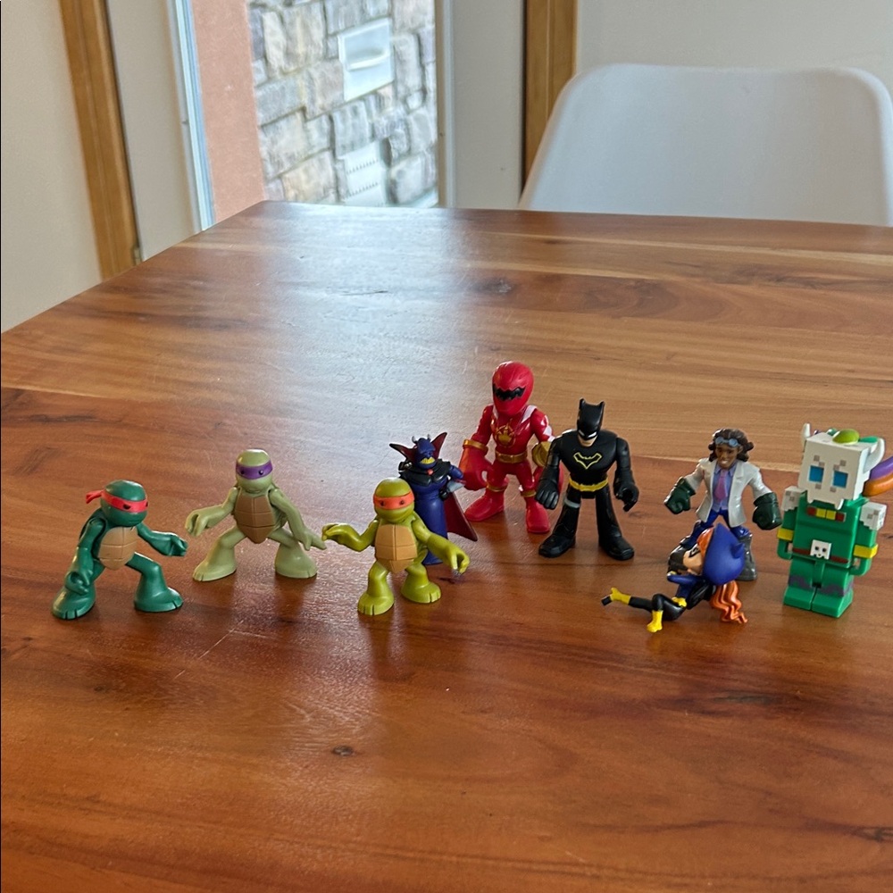 Action Figures -some vintage. Set of 3 Teenage Mutant Ninja Turtles from 1993